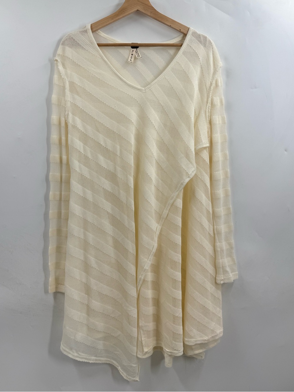 Free People Tunic Top We the Free Tunic Top Cream Knit V-Neck Tunic Size Small